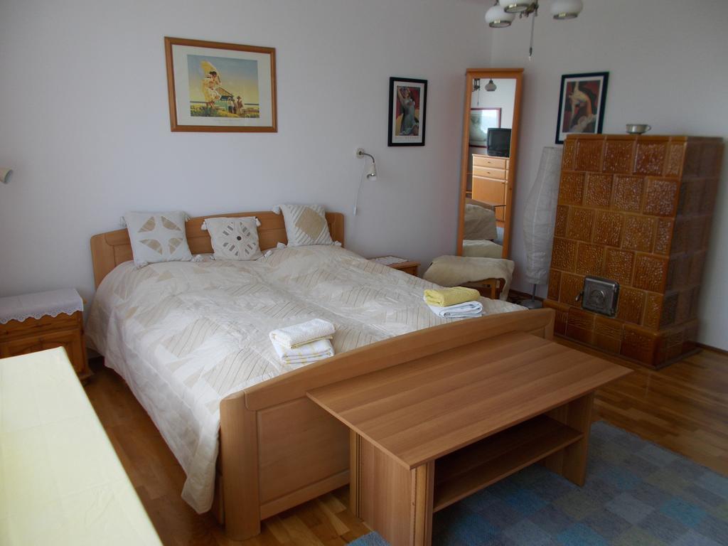 Liliom Apartments Balatonfuered Eksteriør billede